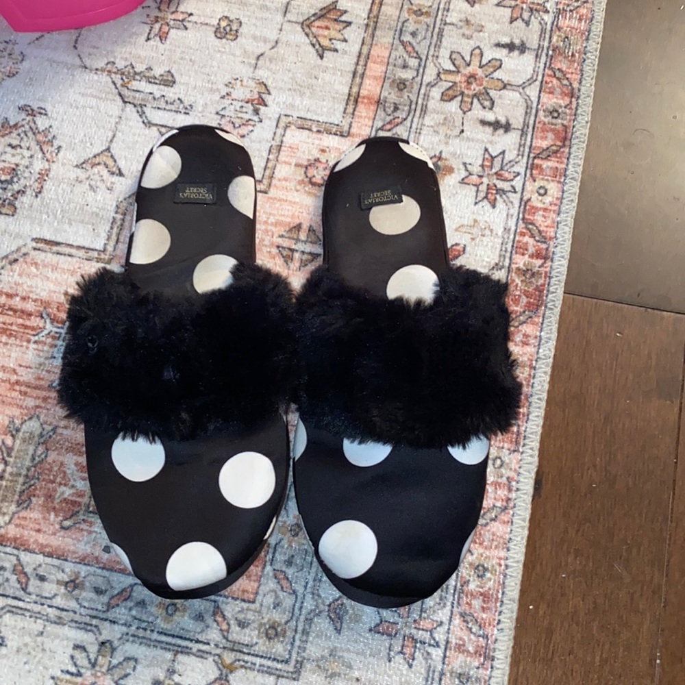 Victoria's Secret Signature Satin Slippers Black White Polka Dot with Faux Fur